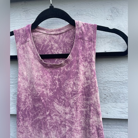 2/$40 - Lululemon Element Tank - Picture 7 of 9